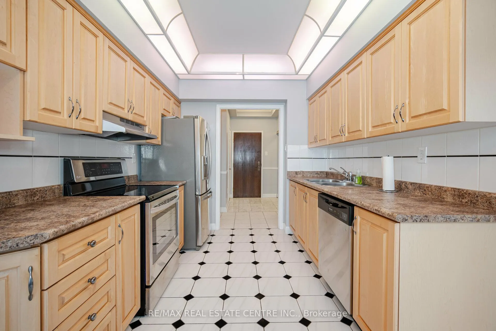 Photo 7 of Unit PH 2502, 22 Hanover Road, Brampton, Queen Street Corridor — HOMEH