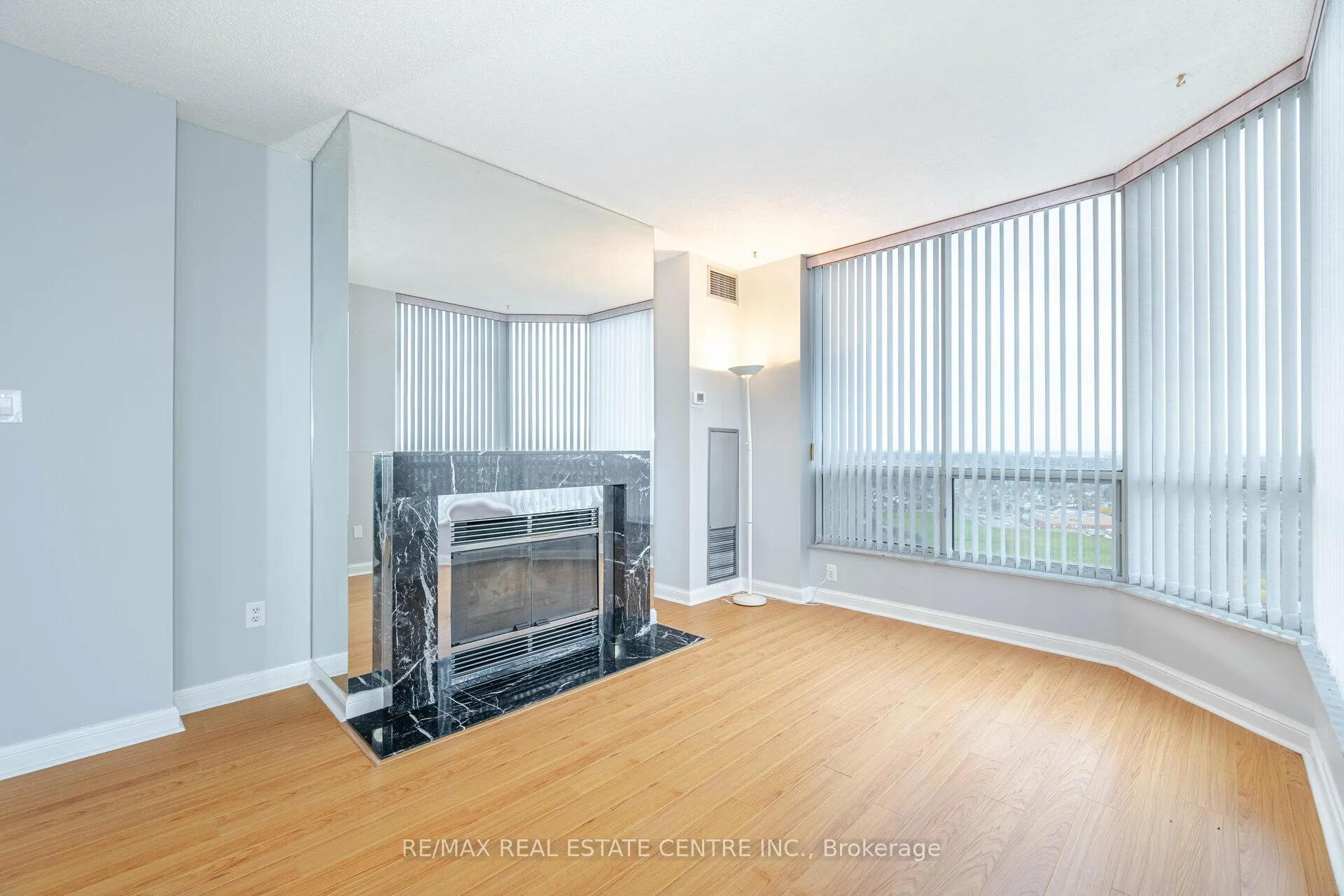 Photo 14 of Unit PH 2502, 22 Hanover Road, Brampton, Queen Street Corridor — HOMEH