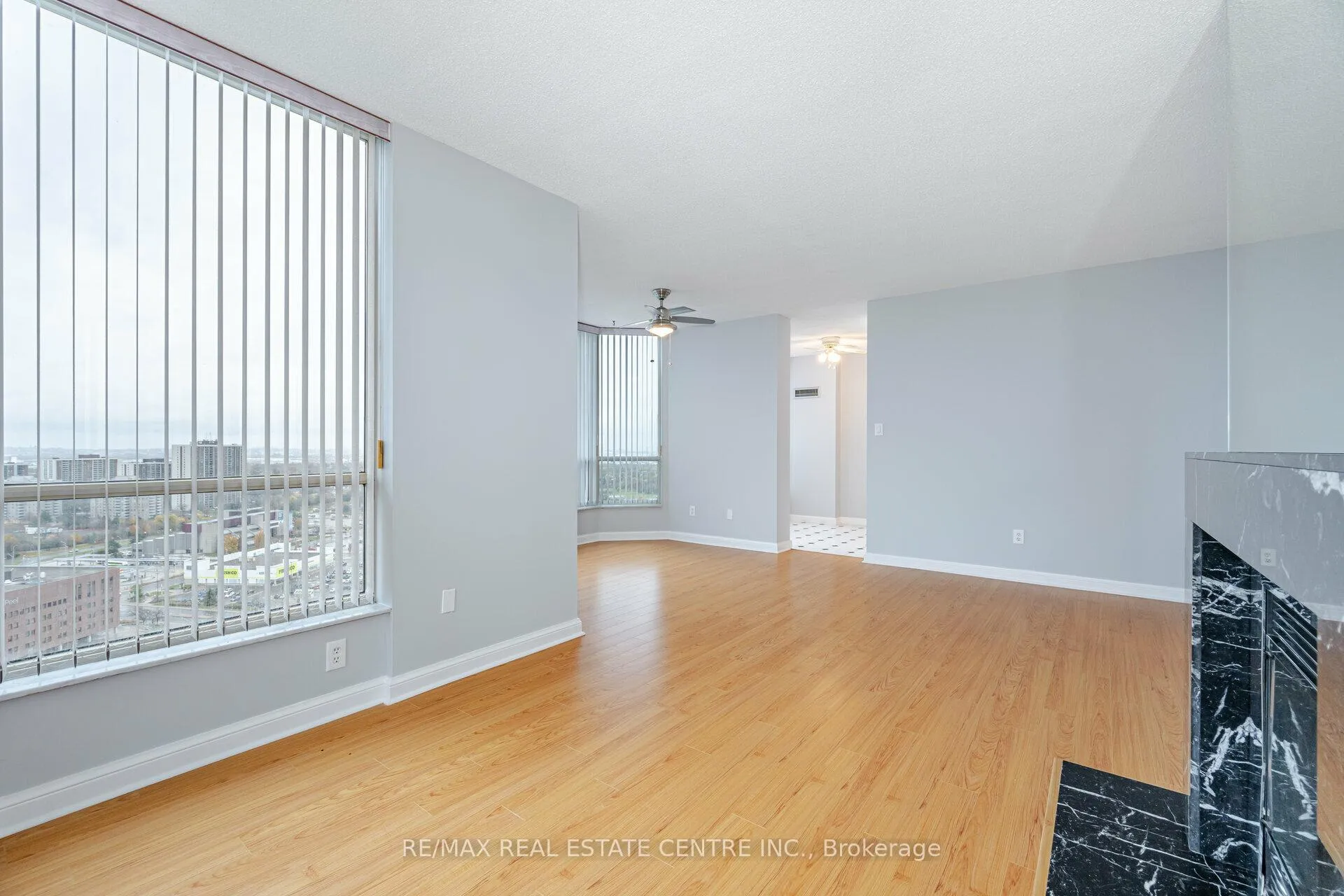 Photo 16 of Unit PH 2502, 22 Hanover Road, Brampton, Queen Street Corridor — HOMEH