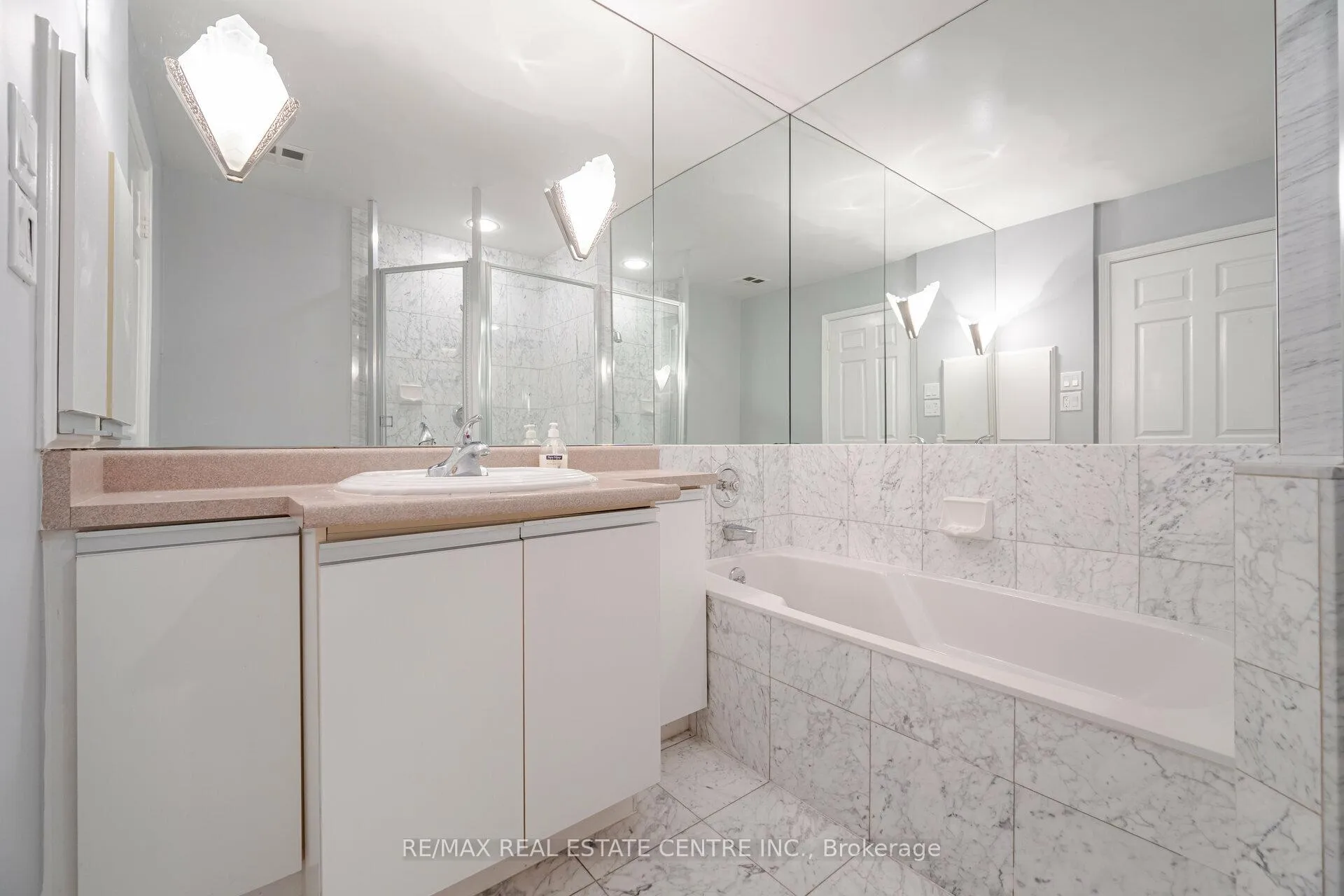 Photo 21 of Unit PH 2502, 22 Hanover Road, Brampton, Queen Street Corridor — HOMEH