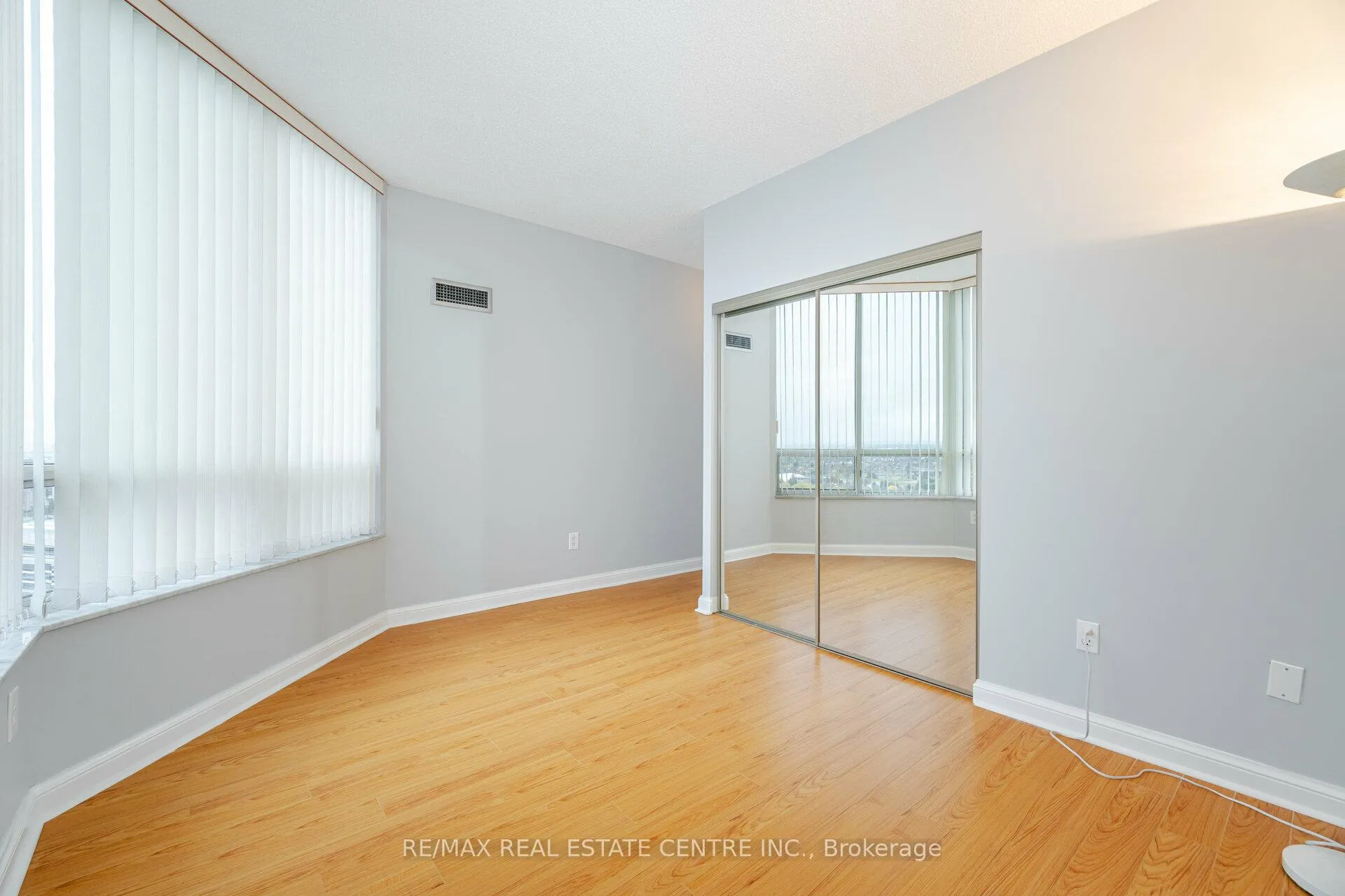 Photo 26 of Unit PH 2502, 22 Hanover Road, Brampton, Queen Street Corridor — HOMEH