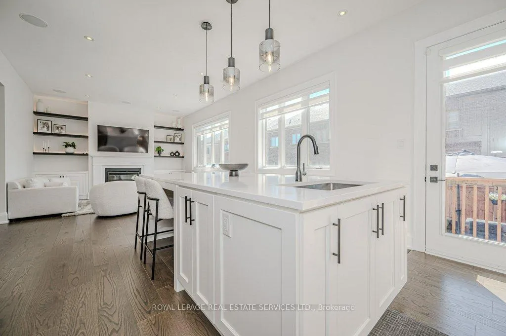 Photo 14 of 2383 Irene Crescent, Oakville, Glen Abbey — HOMEH