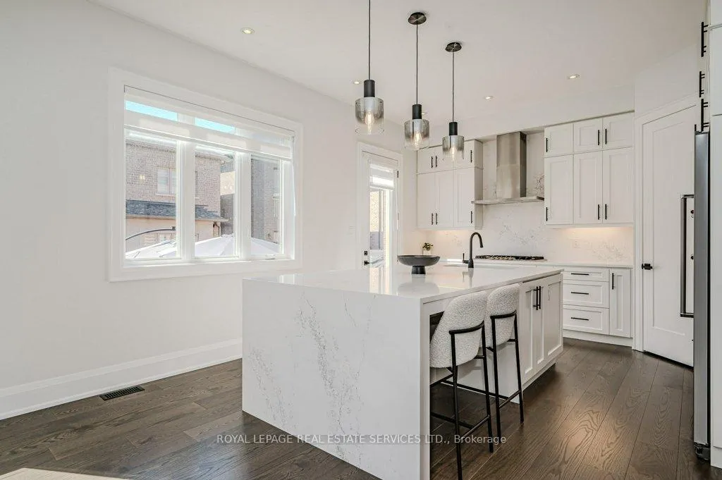Photo 15 of 2383 Irene Crescent, Oakville, Glen Abbey — HOMEH