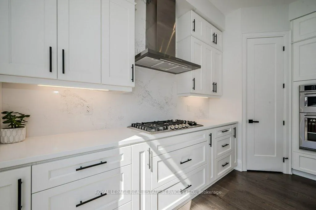 Photo 16 of 2383 Irene Crescent, Oakville, Glen Abbey — HOMEH