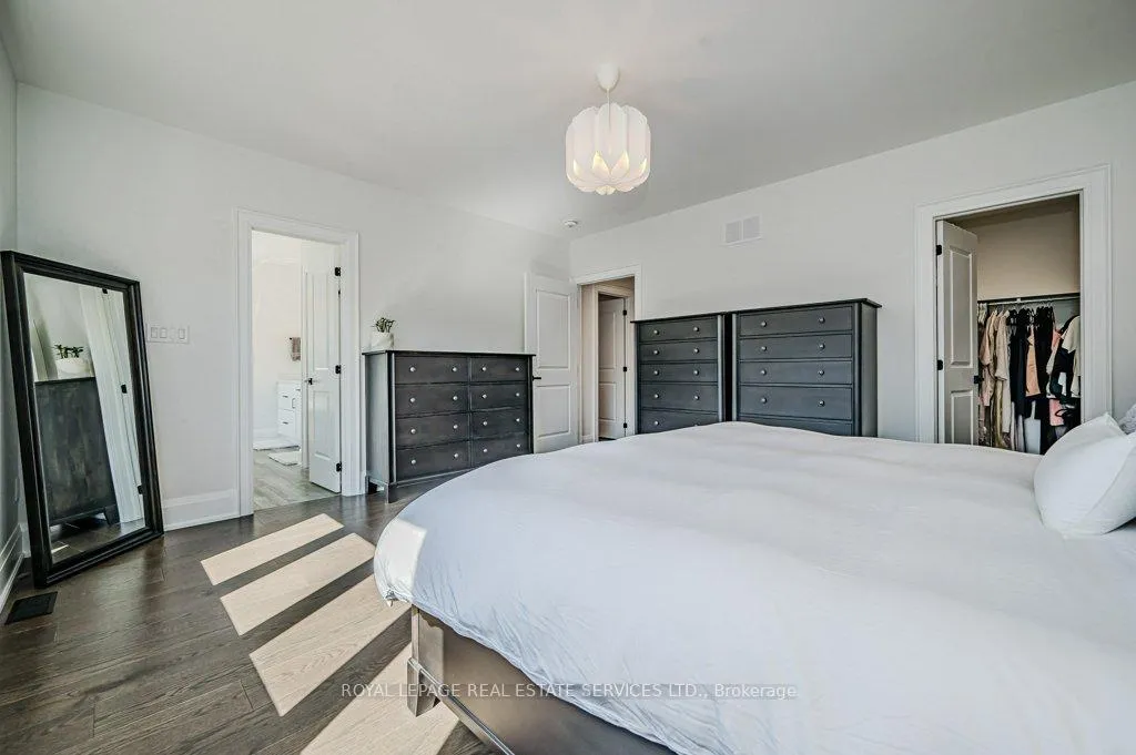 Photo 21 of 2383 Irene Crescent, Oakville, Glen Abbey — HOMEH