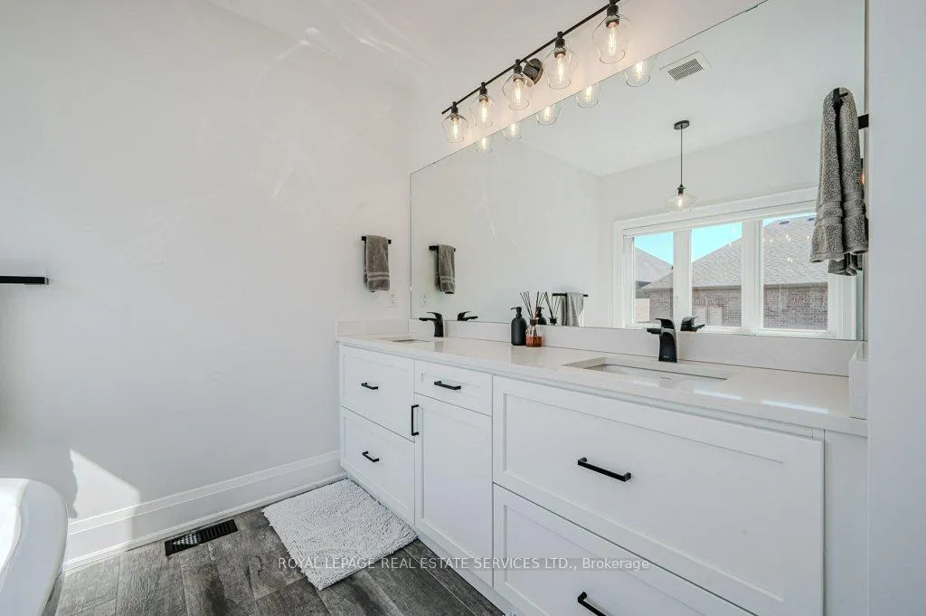 Photo 22 of 2383 Irene Crescent, Oakville, Glen Abbey — HOMEH