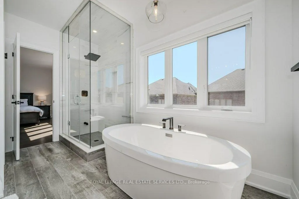 Photo 23 of 2383 Irene Crescent, Oakville, Glen Abbey — HOMEH
