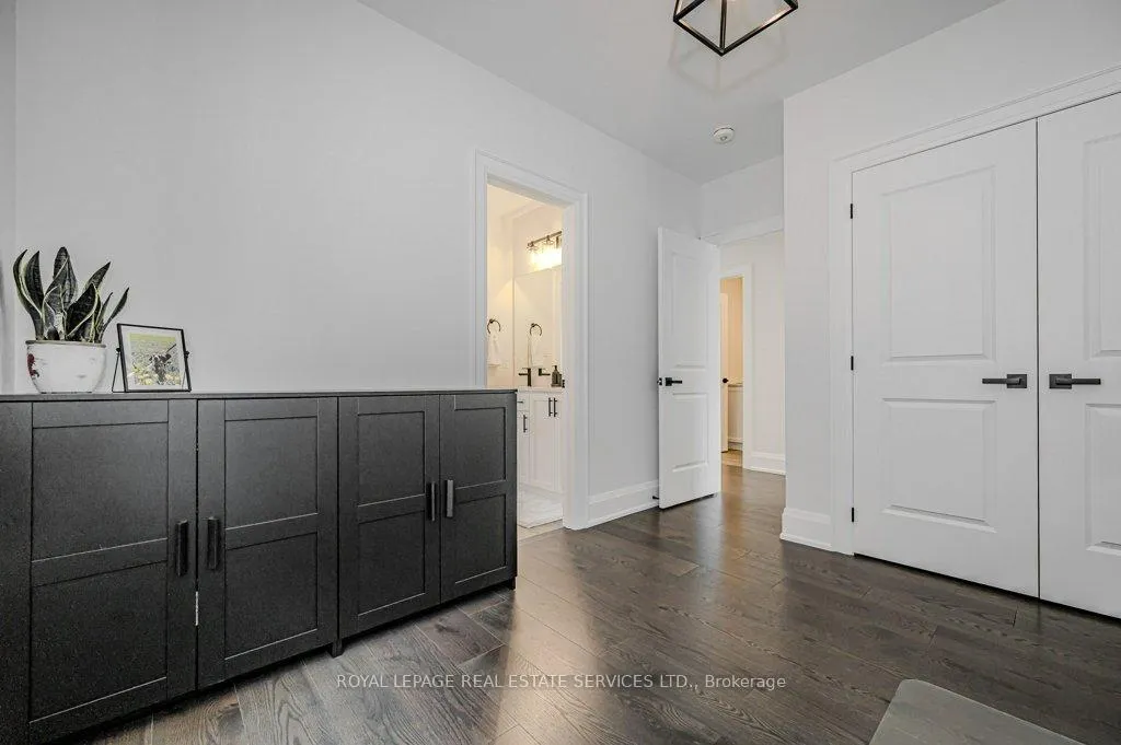 Photo 25 of 2383 Irene Crescent, Oakville, Glen Abbey — HOMEH