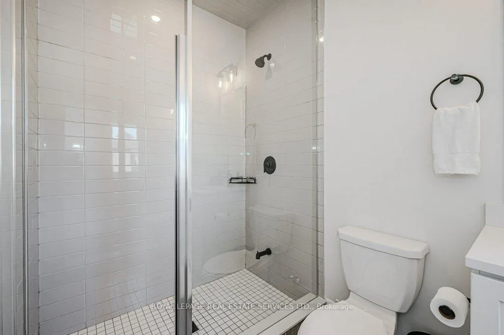 Photo 36 of 2383 Irene Crescent, Oakville, Glen Abbey — HOMEH