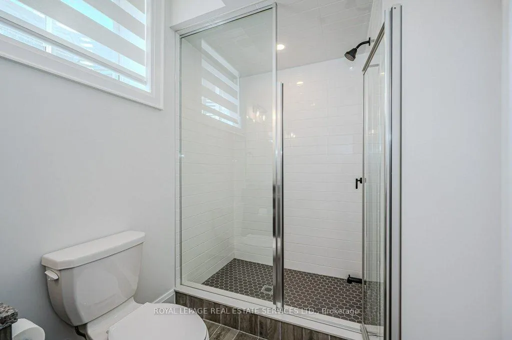 Photo 43 of 2383 Irene Crescent, Oakville, Glen Abbey — HOMEH