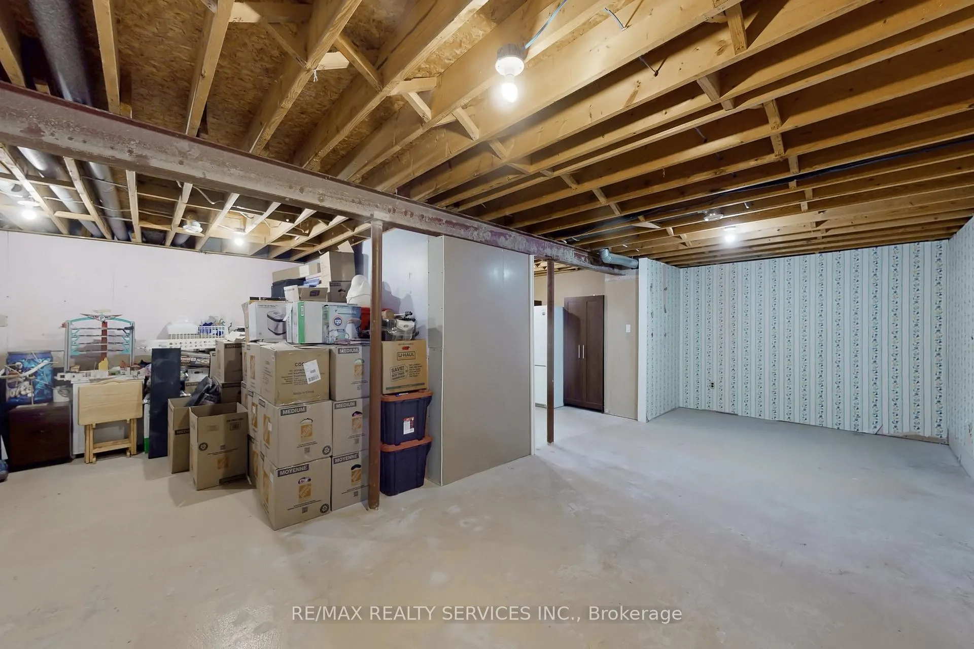 Photo 44 of 49 Mikado Crescent, Brampton, Central Park — HOMEH