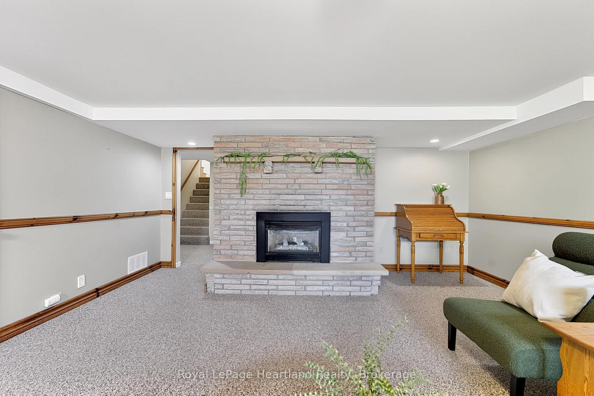 Photo 36 of 106 Oxford Street, Goderich, Goderich (Town) — HOMEH