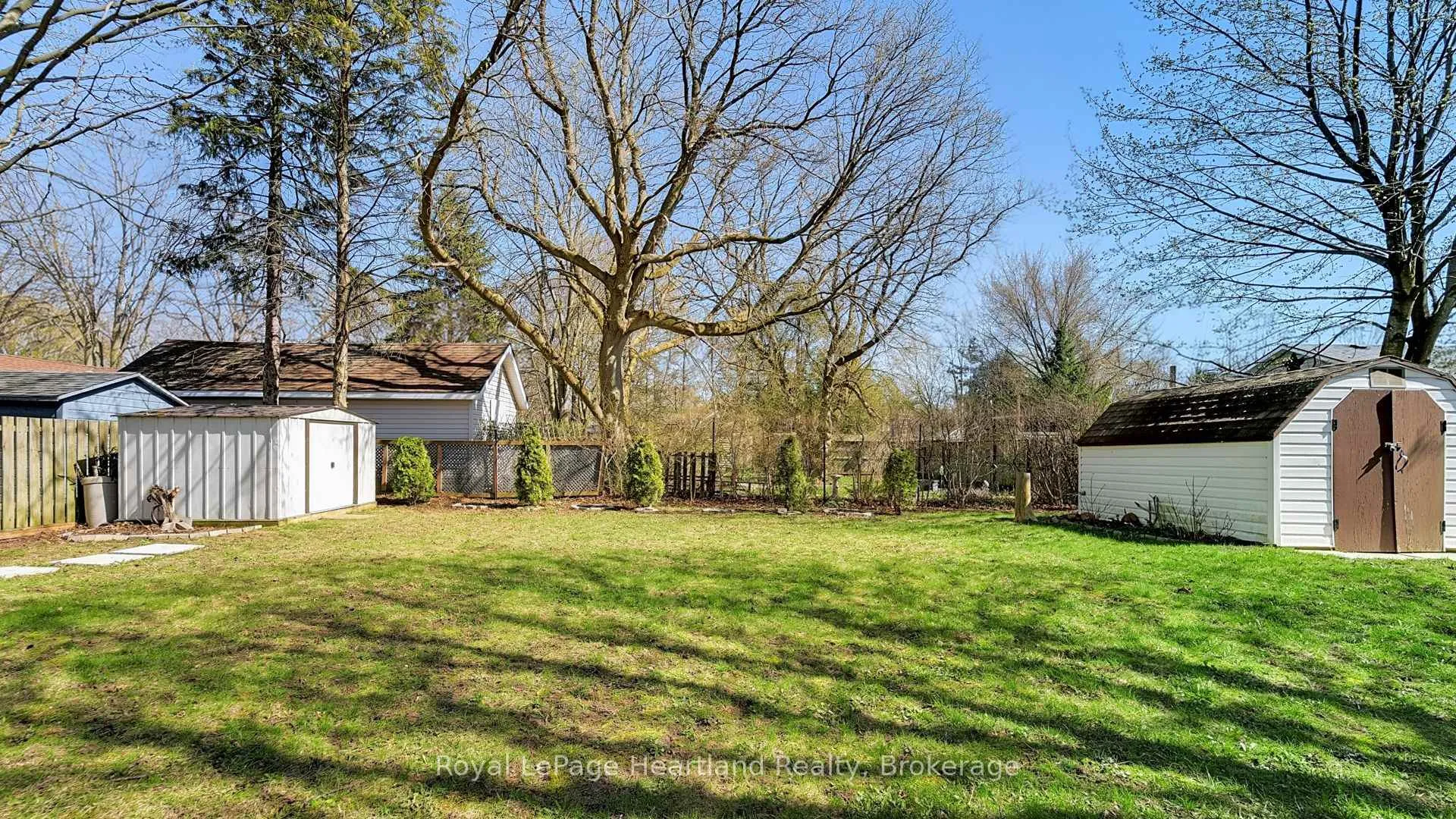 Photo 40 of 106 Oxford Street, Goderich, Goderich (Town) — HOMEH