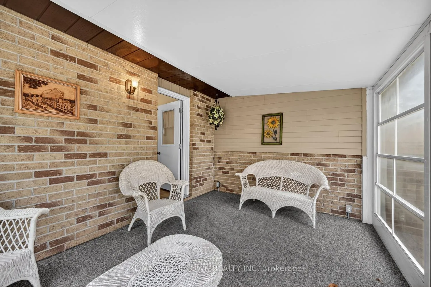 Photo 7 of 56 Cambridge Crescent, Brockville — HOMEH