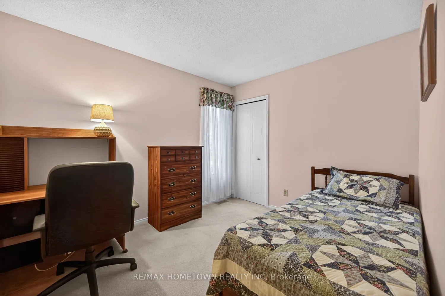 Photo 16 of 56 Cambridge Crescent, Brockville — HOMEH