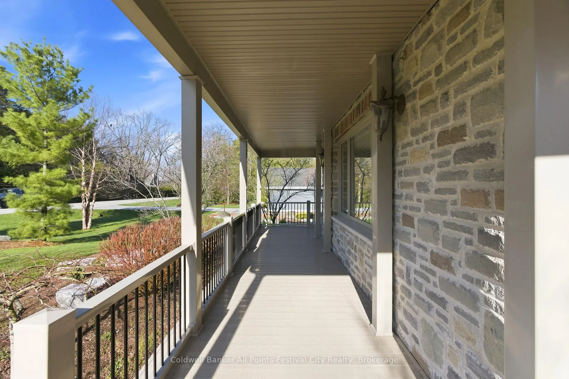 Photo 5 of 35 Jane Street, Bluewater, Bayfield — HOMEH