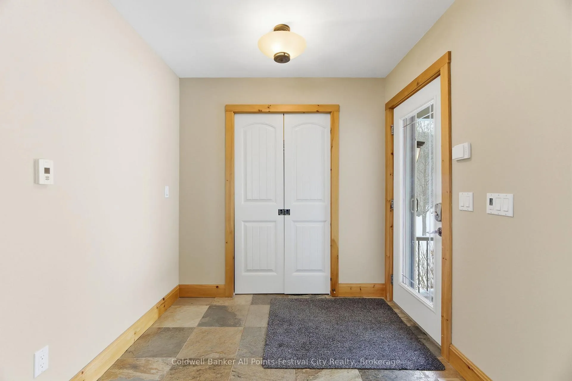 Photo 7 of 35 Jane Street, Bluewater, Bayfield — HOMEH