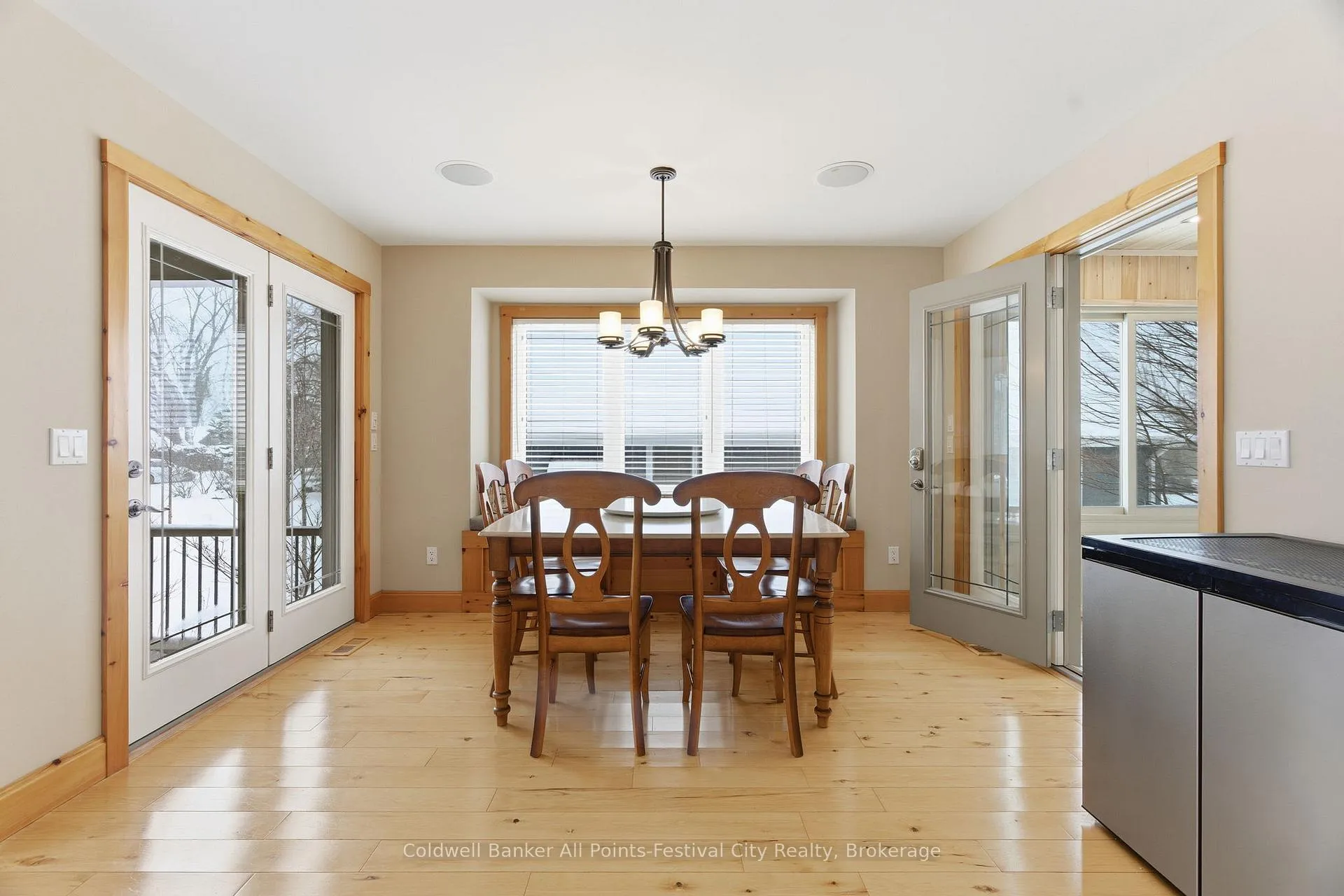 Photo 16 of 35 Jane Street, Bluewater, Bayfield — HOMEH