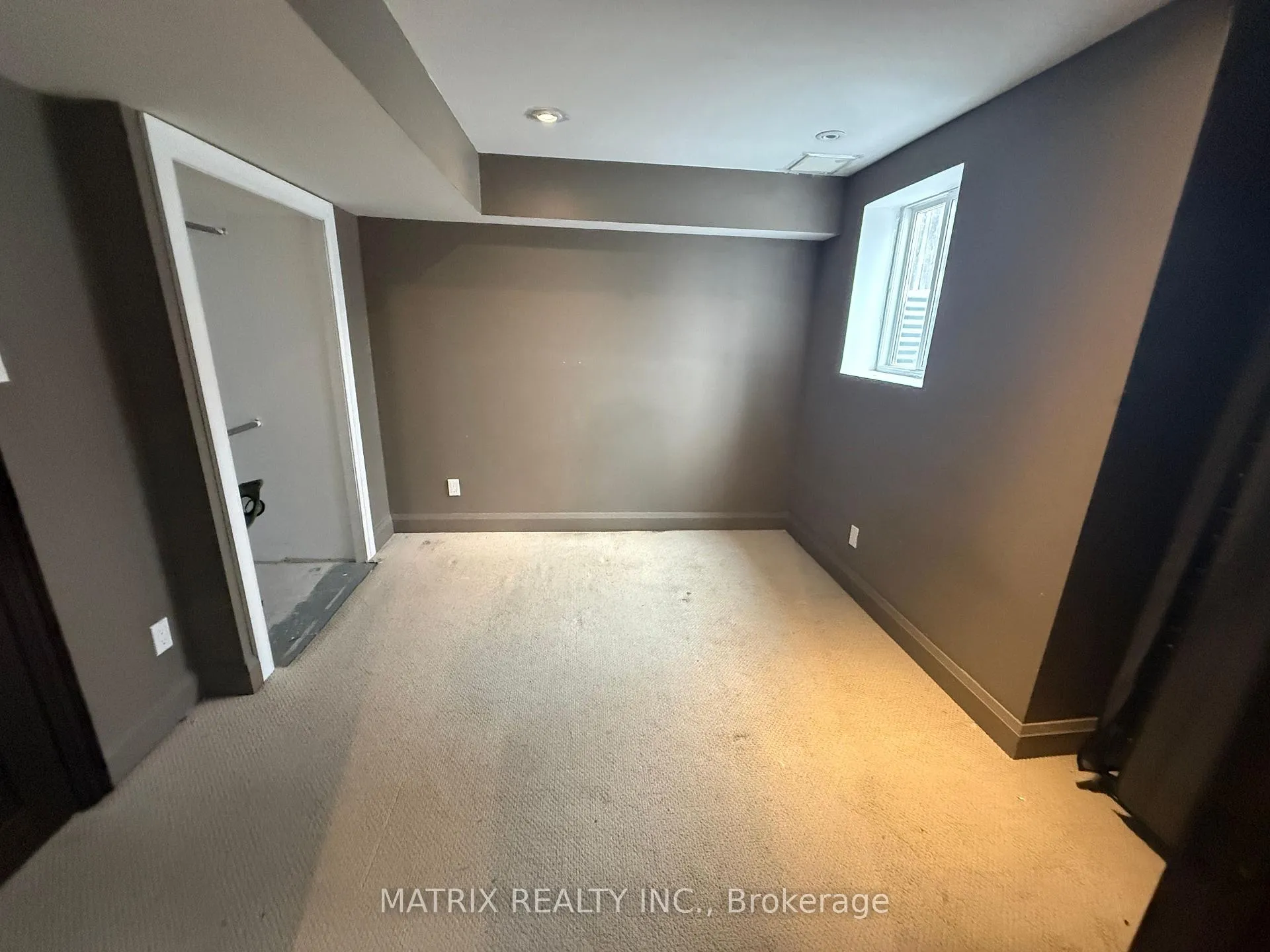 Photo 6 of 1707 Esterbrook Drive, Oshawa, Taunton — HOMEH