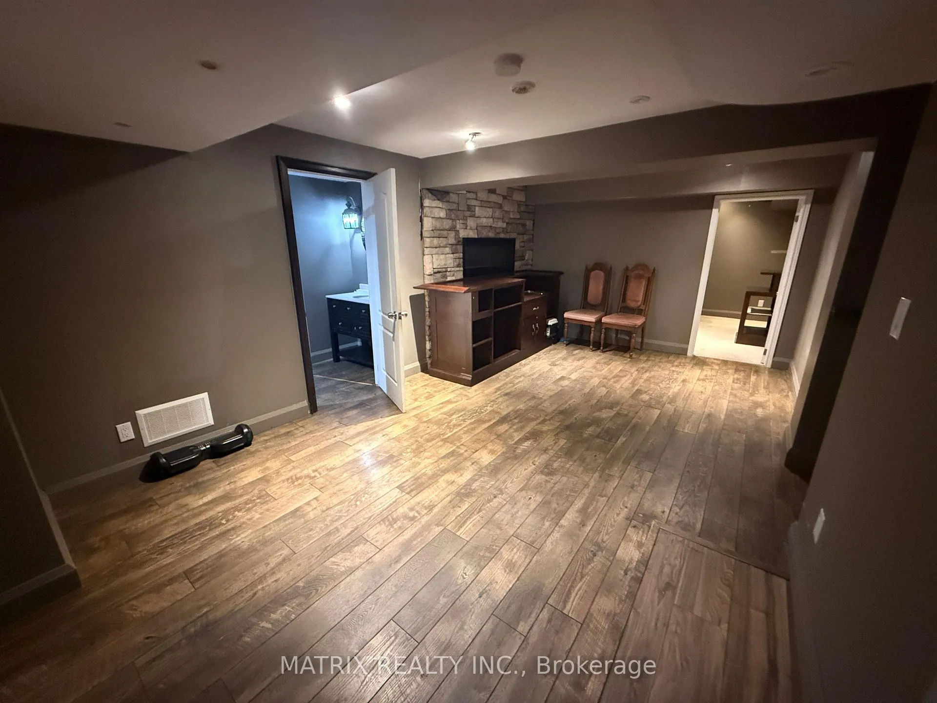 Photo 12 of 1707 Esterbrook Drive, Oshawa, Taunton — HOMEH