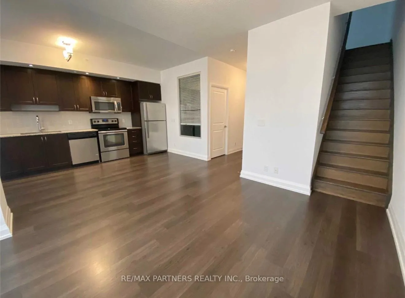 Photo 4 of Unit Ph16, 370 Highway 7 Road E, Richmond Hill, Doncrest — HOMEH