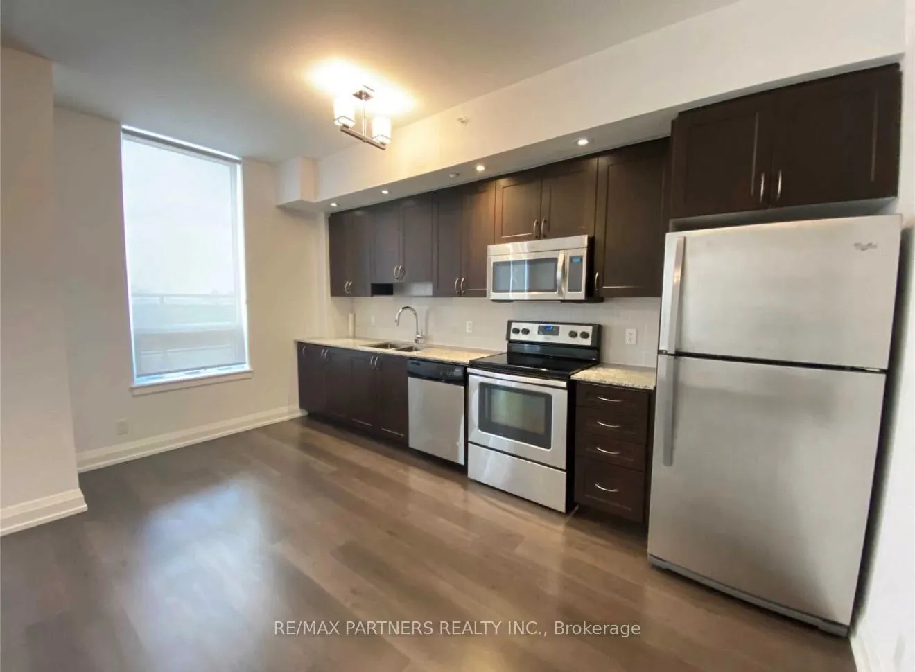 Photo 5 of Unit Ph16, 370 Highway 7 Road E, Richmond Hill, Doncrest — HOMEH