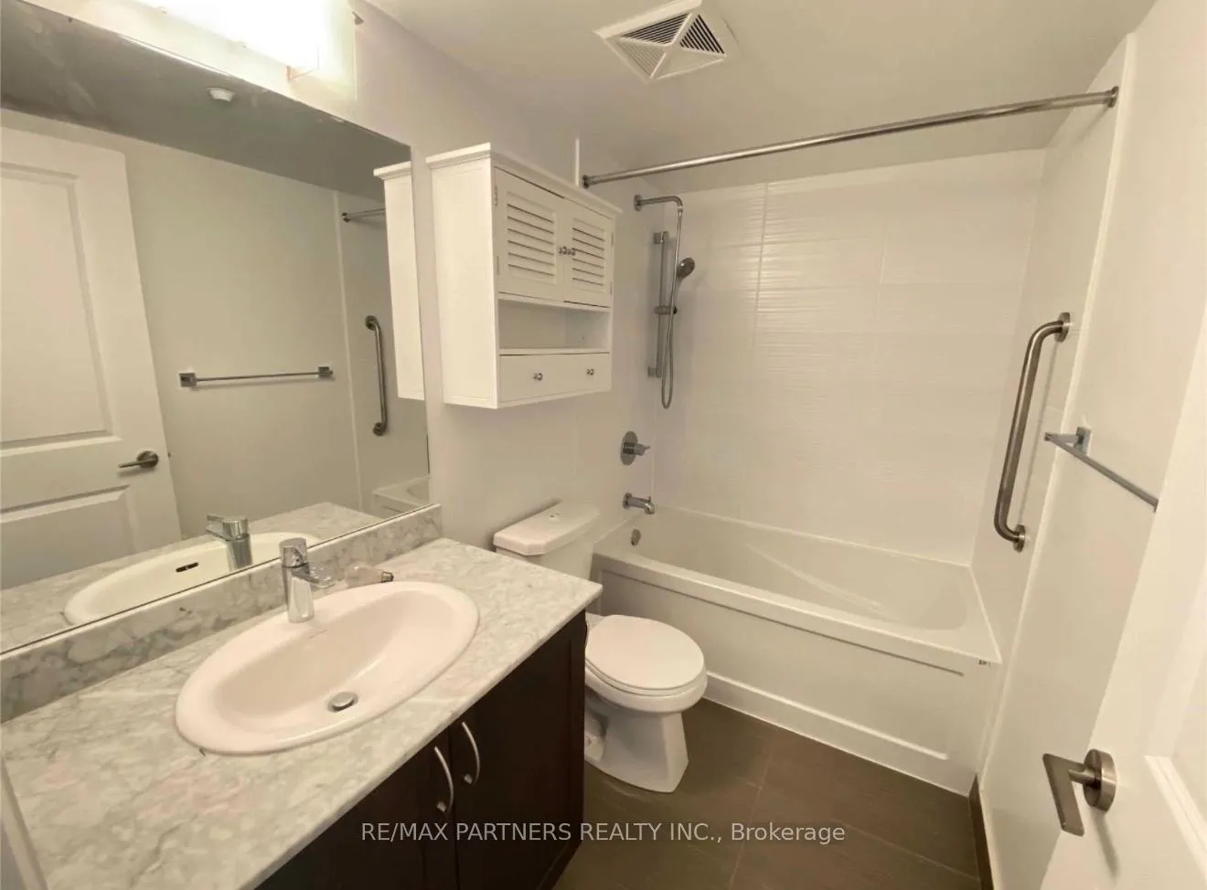 Photo 14 of Unit Ph16, 370 Highway 7 Road E, Richmond Hill, Doncrest — HOMEH
