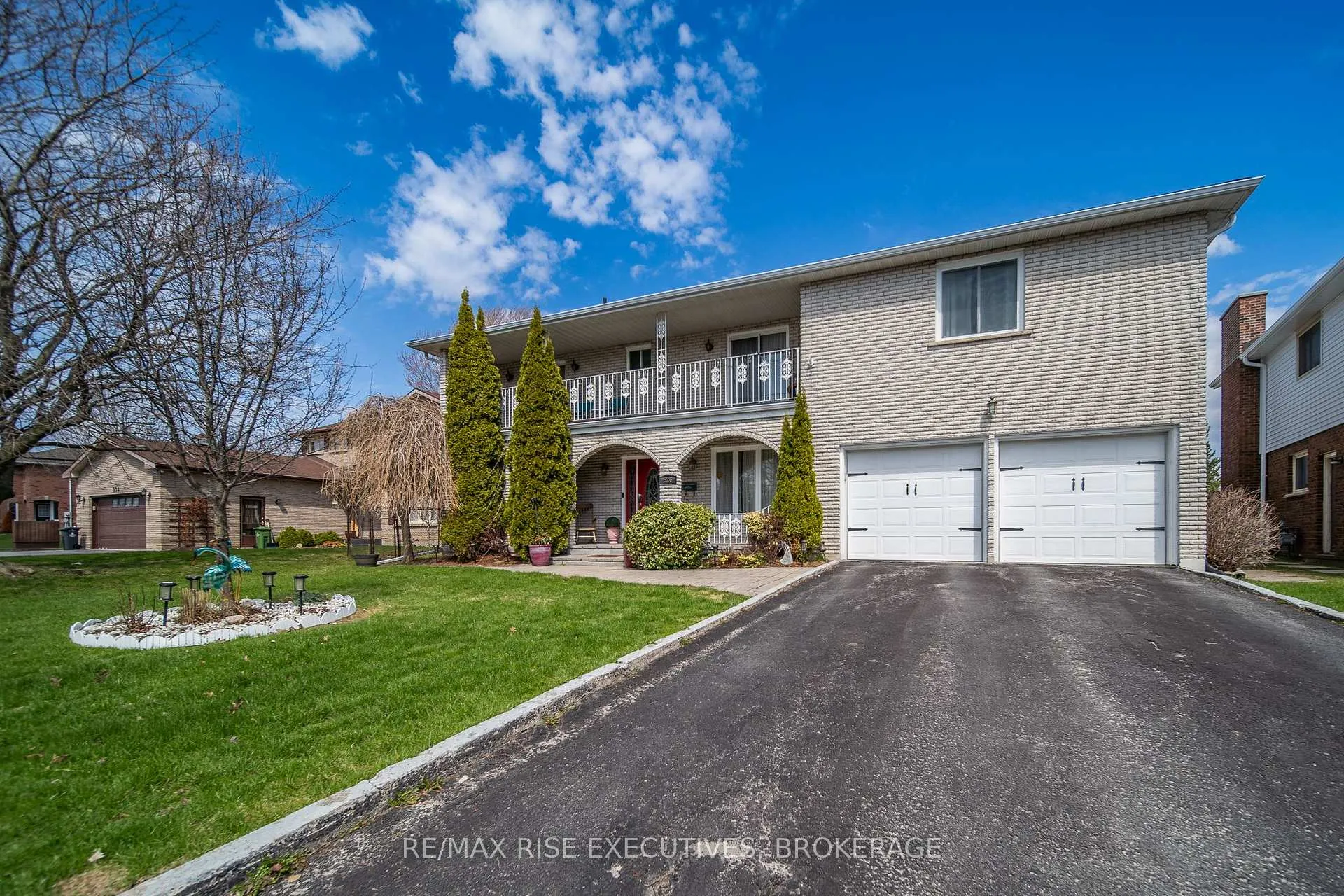 Front of 526 Canterbury Crescent