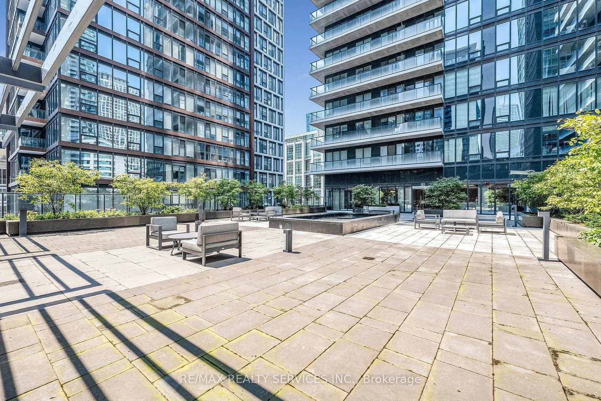 Photo 3 of Unit 915, 115 Blue Jays Way, Toronto, Waterfront Communities — HOMEH