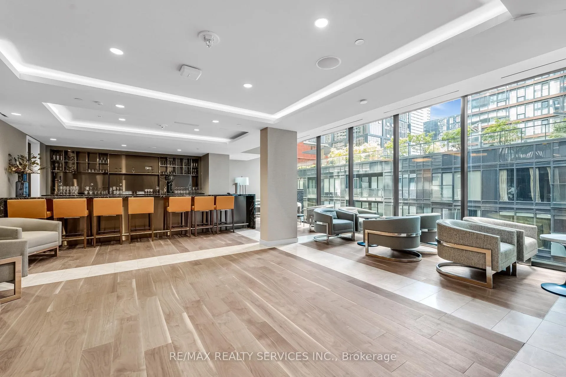 Photo 6 of Unit 915, 115 Blue Jays Way, Toronto, Waterfront Communities — HOMEH