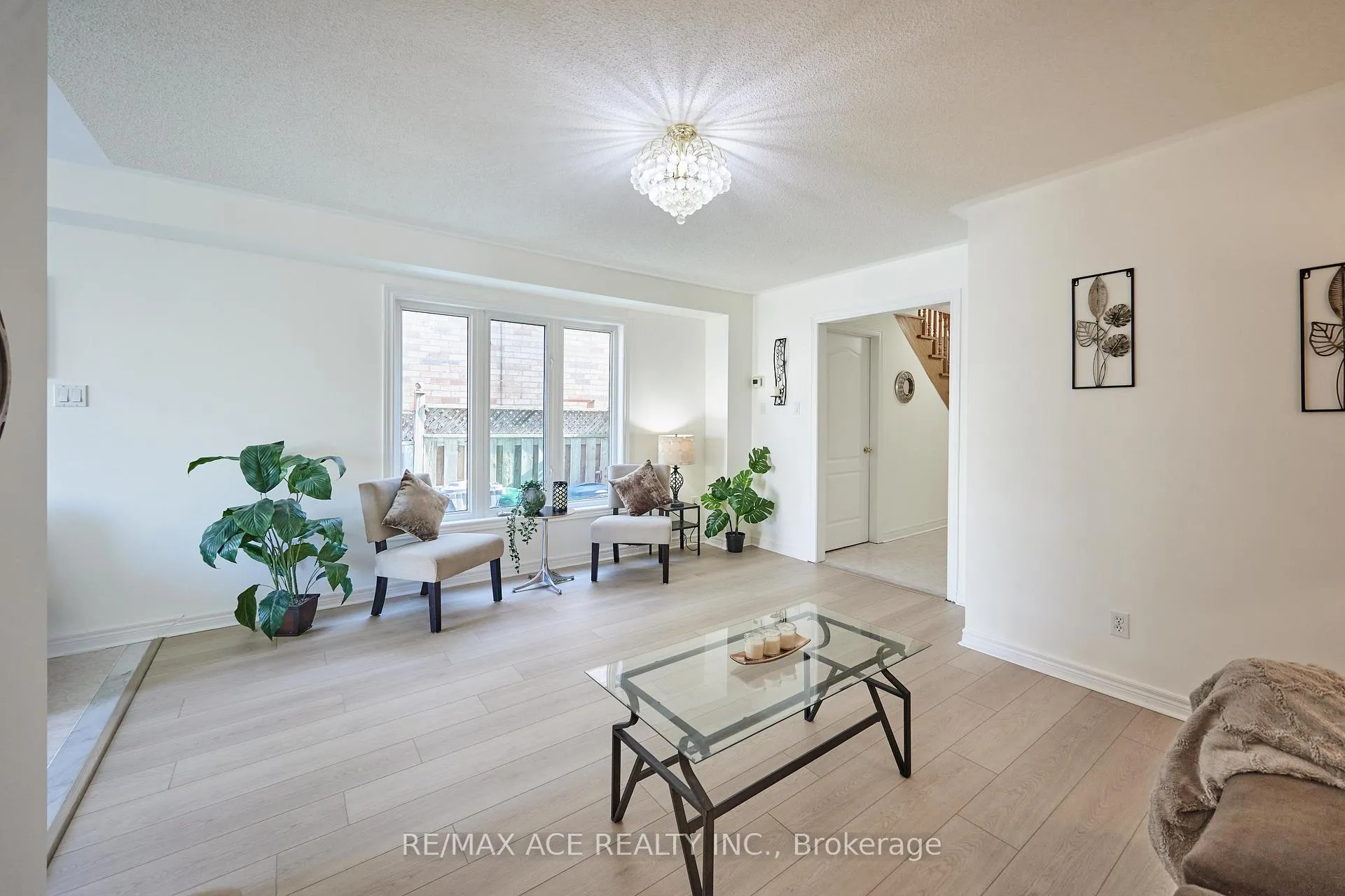 Photo 11 of 7130 Para Place, Mississauga, Meadowvale Village — HOMEH