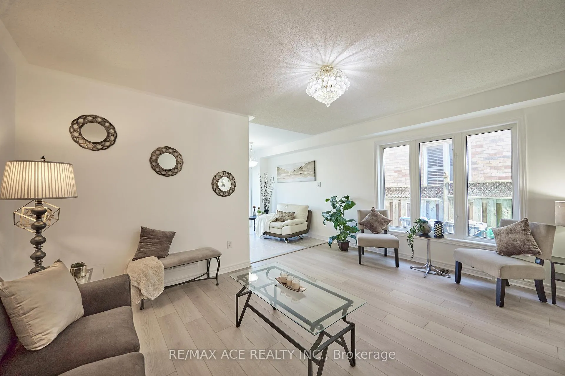 Photo 12 of 7130 Para Place, Mississauga, Meadowvale Village — HOMEH