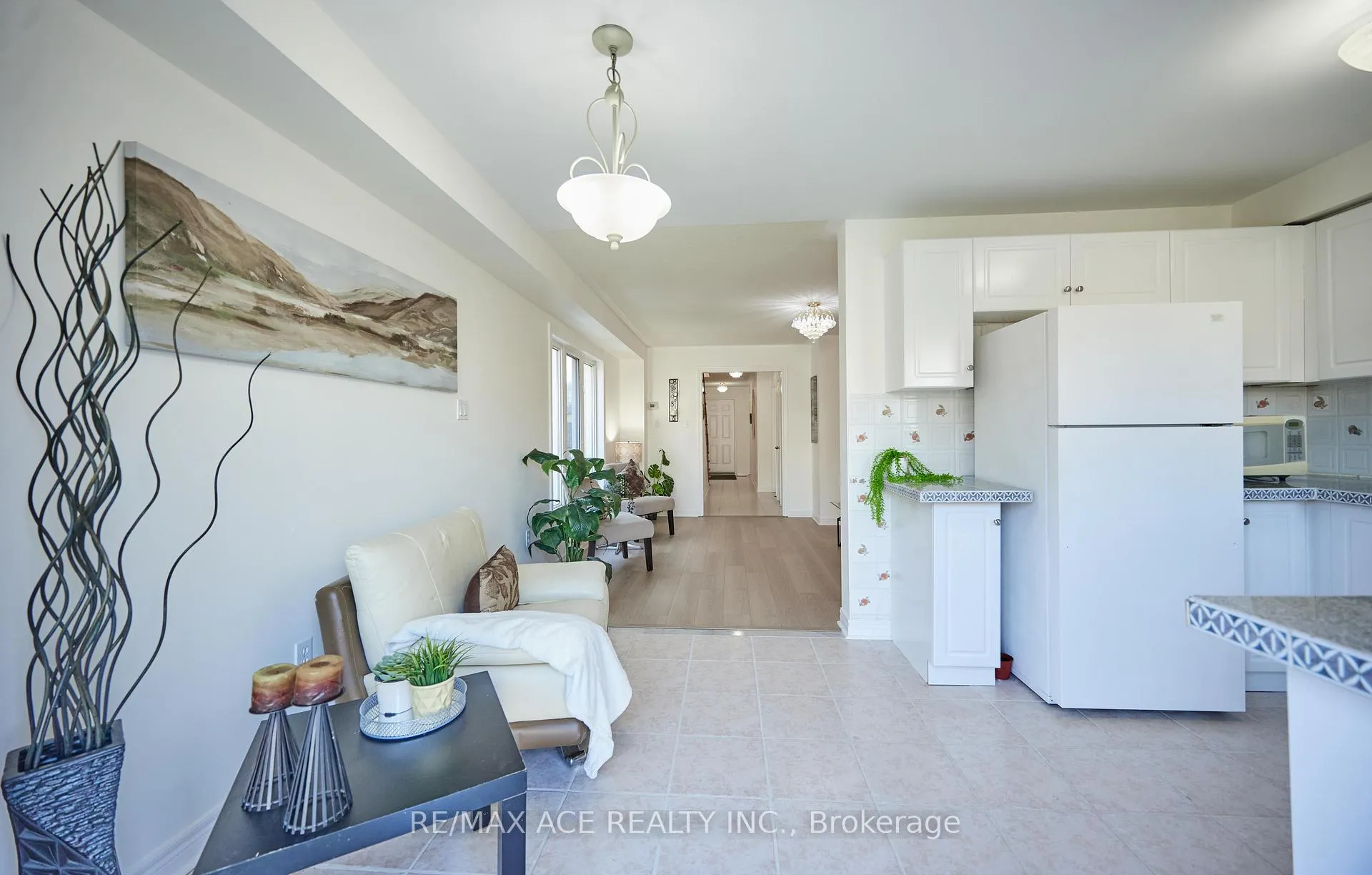 Photo 13 of 7130 Para Place, Mississauga, Meadowvale Village — HOMEH