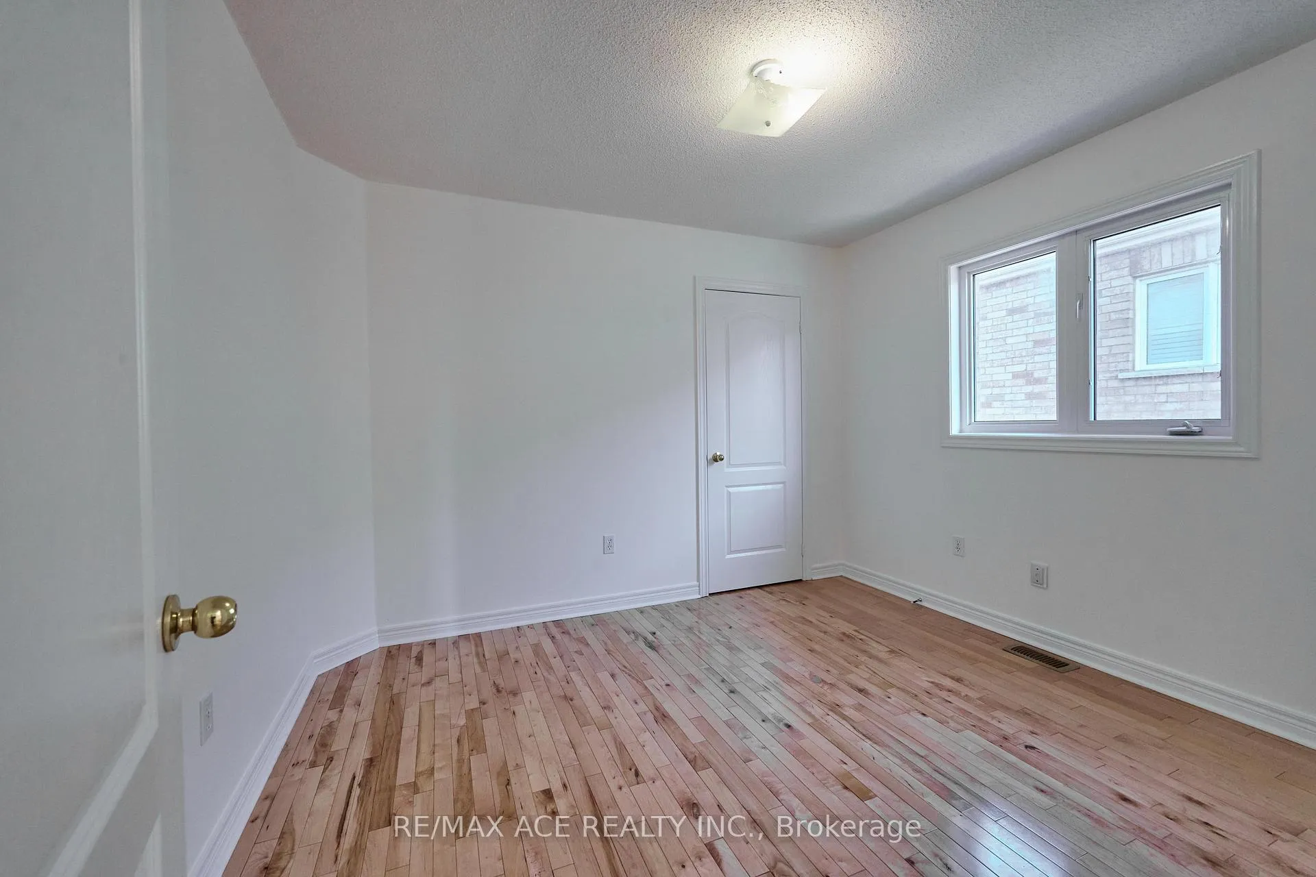 Photo 25 of 7130 Para Place, Mississauga, Meadowvale Village — HOMEH