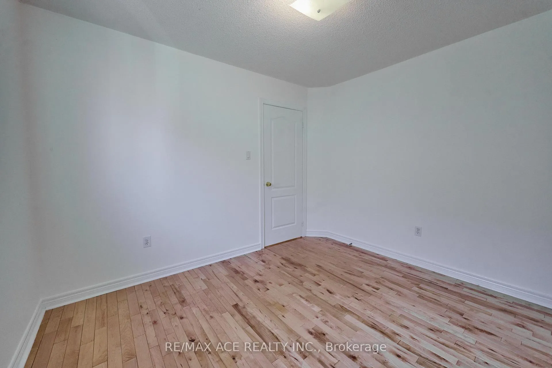 Photo 26 of 7130 Para Place, Mississauga, Meadowvale Village — HOMEH