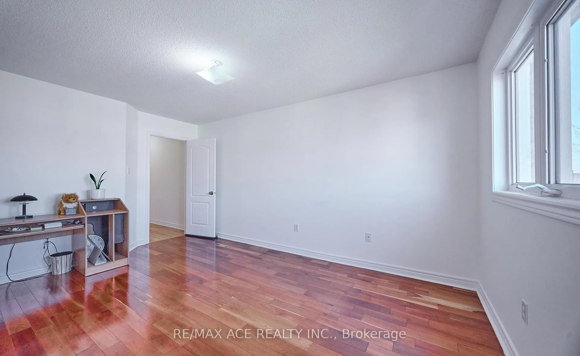 Photo 29 of 7130 Para Place, Mississauga, Meadowvale Village — HOMEH