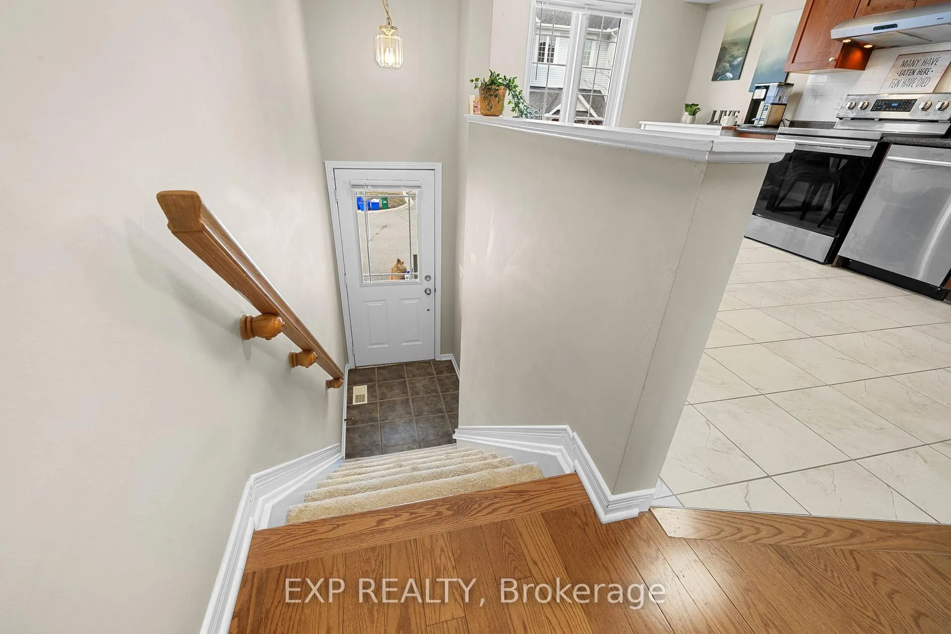 Photo 5 of 255 Gershwin Private, Ottawa, Westcliffe Estates — HOMEH