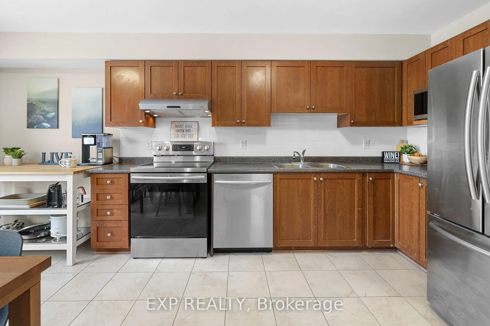 Photo 11 of 255 Gershwin Private, Ottawa, Westcliffe Estates — HOMEH