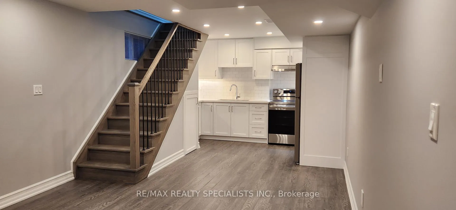 Photo 2 of Unit Bsmt, 1241 Deer Run, Mississauga, Creditview — HOMEH