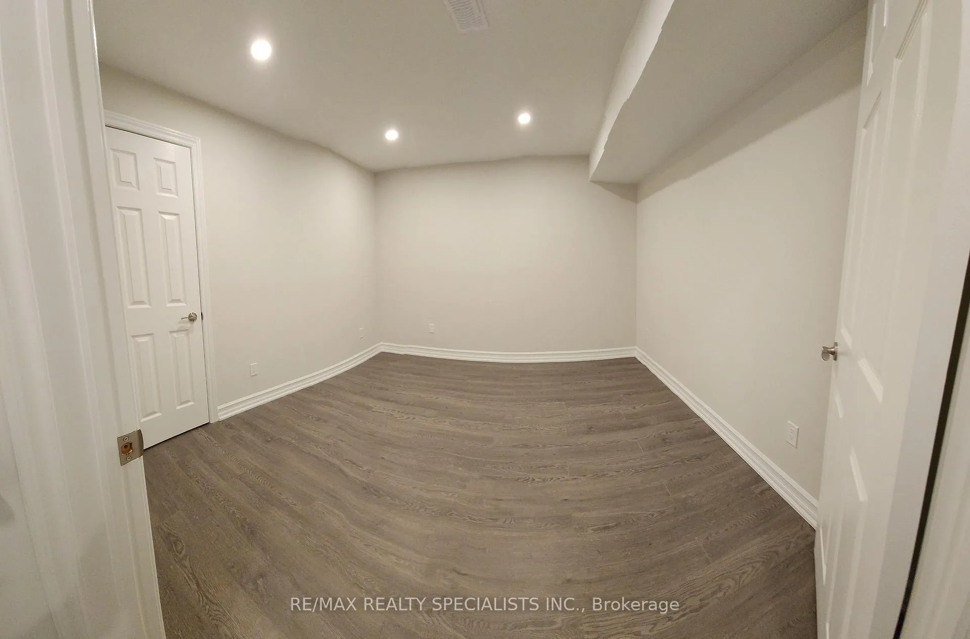 Photo 10 of Unit Bsmt, 1241 Deer Run, Mississauga, Creditview — HOMEH