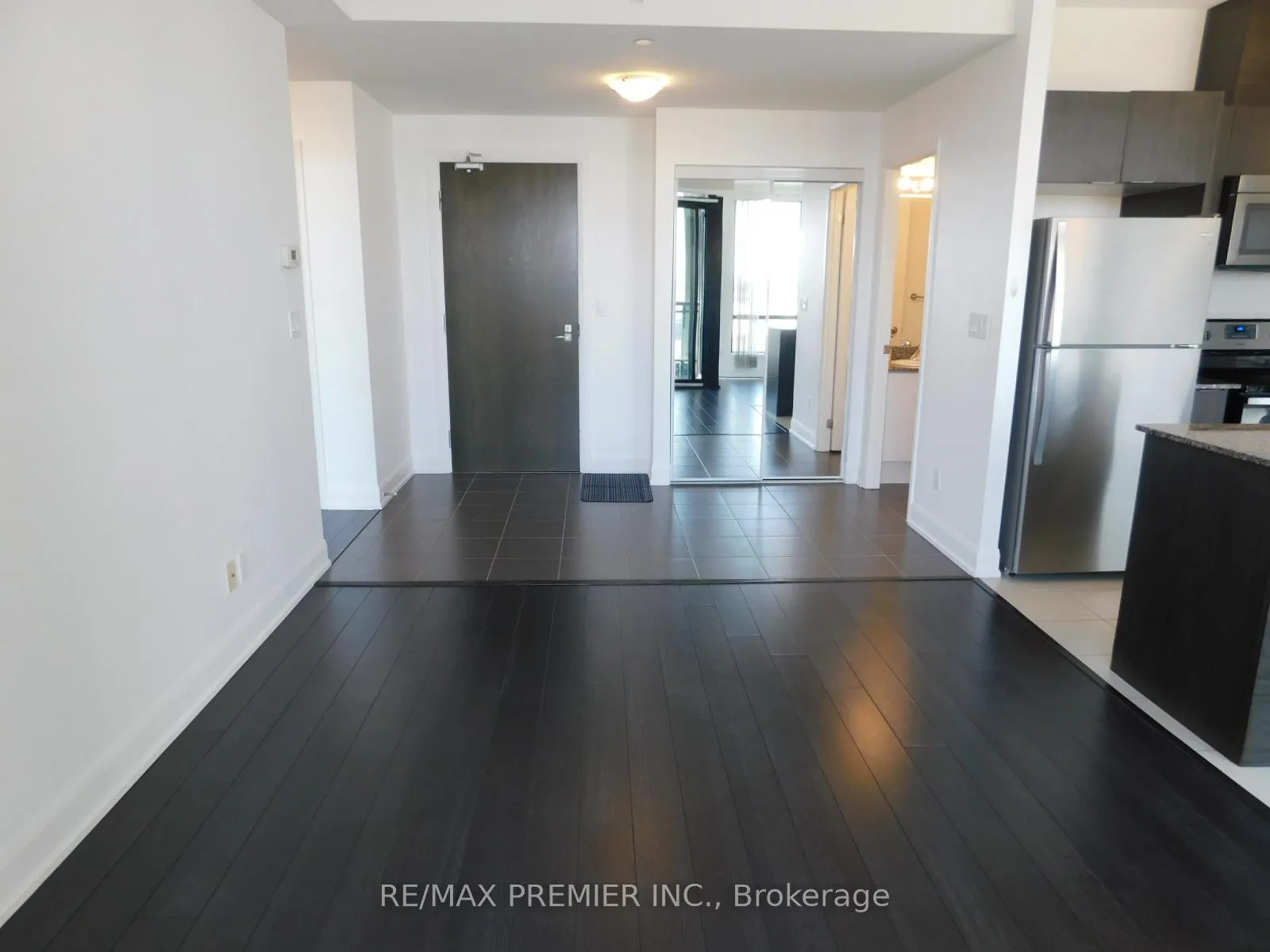 Photo 4 of Unit 407, 2910 Highway 7 W, Vaughan, Concord — HOMEH