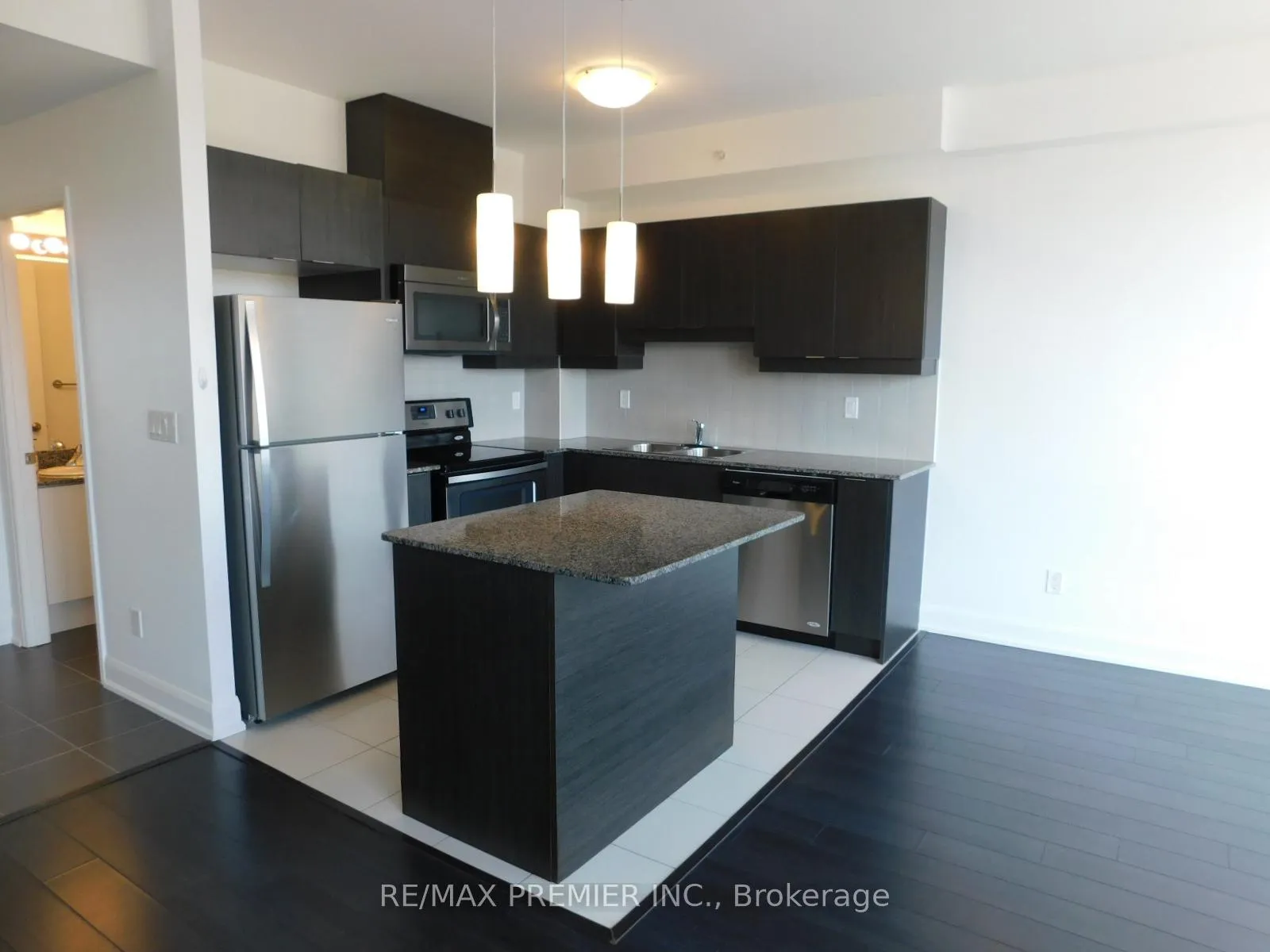 Photo 9 of Unit 407, 2910 Highway 7 W, Vaughan, Concord — HOMEH