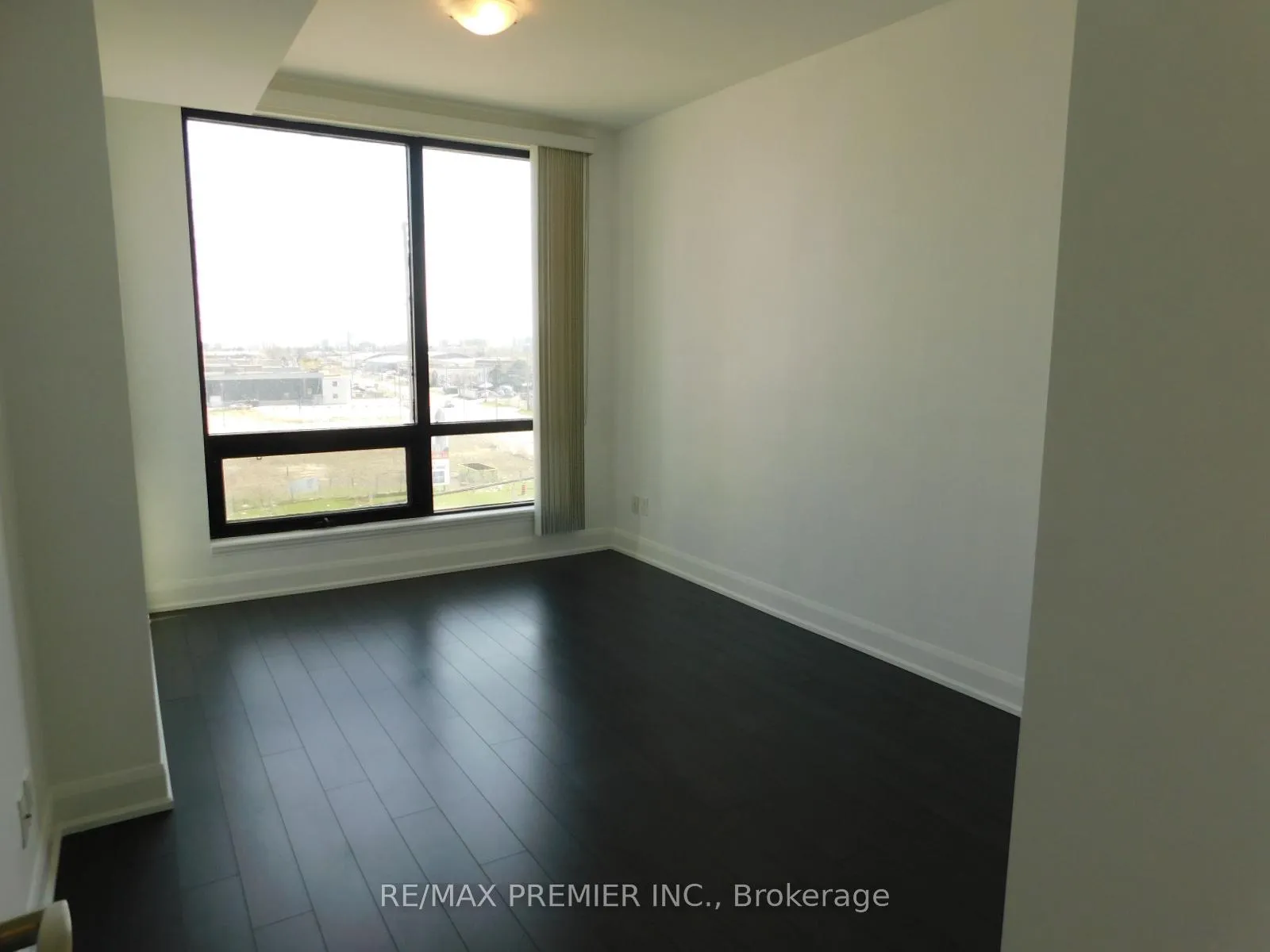 Photo 10 of Unit 407, 2910 Highway 7 W, Vaughan, Concord — HOMEH