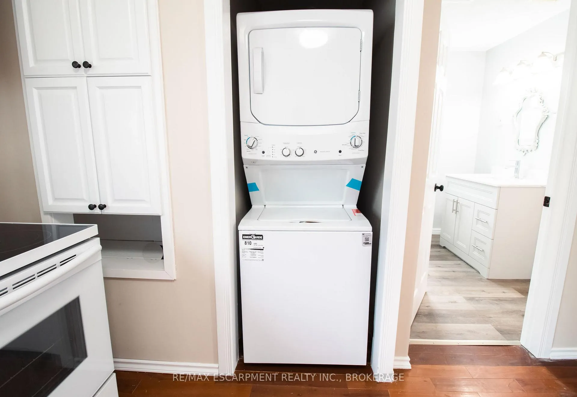 Photo 11 of Unit 1, 539 Woodlawn Road, Welland, N. Welland — HOMEH