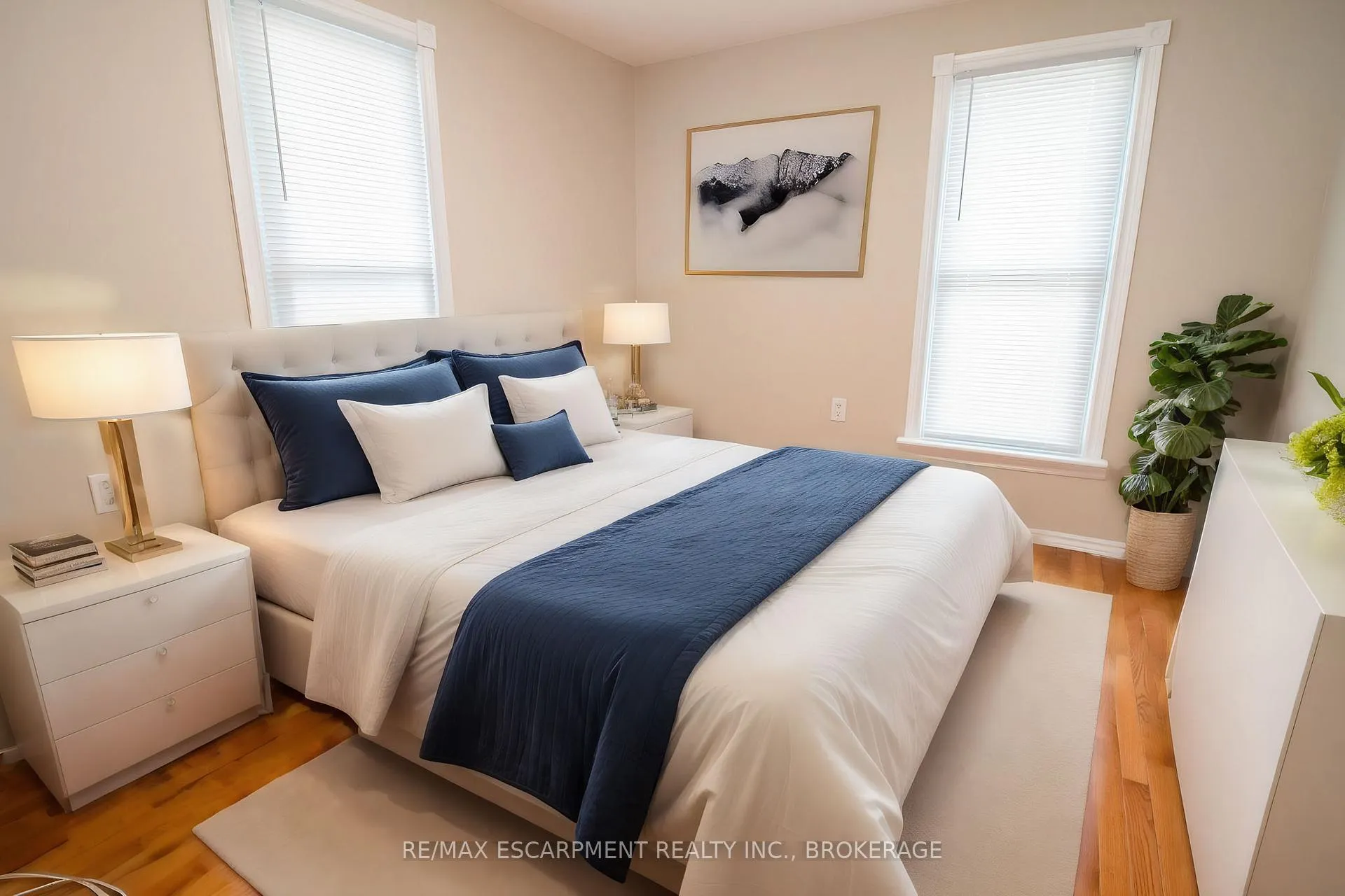 Photo 13 of Unit 1, 539 Woodlawn Road, Welland, N. Welland — HOMEH