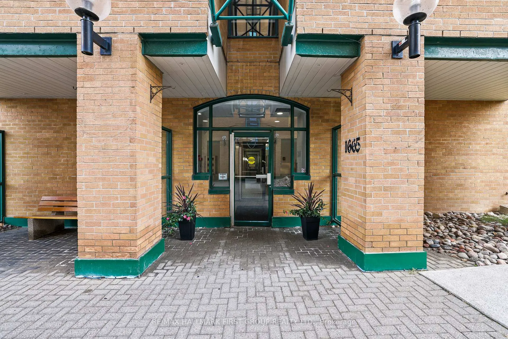 Photo 2 of Unit 610, 1665 Pickering Parkway, Pickering, Village East — HOMEH