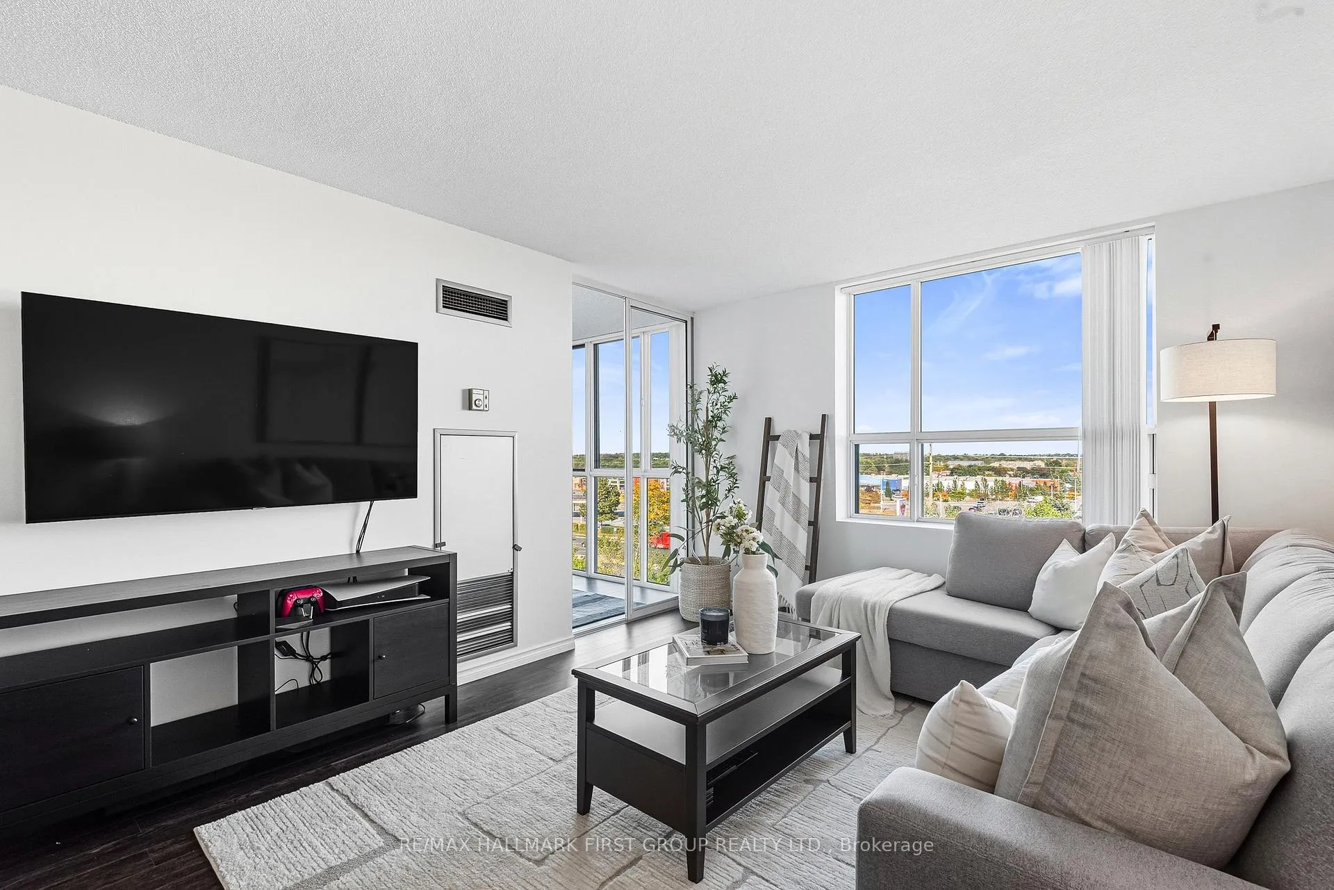 Photo 17 of Unit 610, 1665 Pickering Parkway, Pickering, Village East — HOMEH