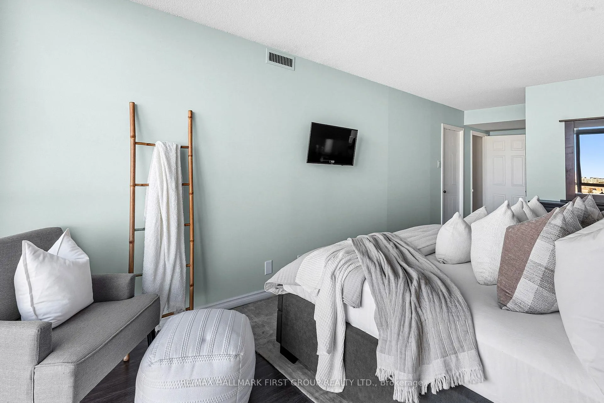 Photo 24 of Unit 610, 1665 Pickering Parkway, Pickering, Village East — HOMEH