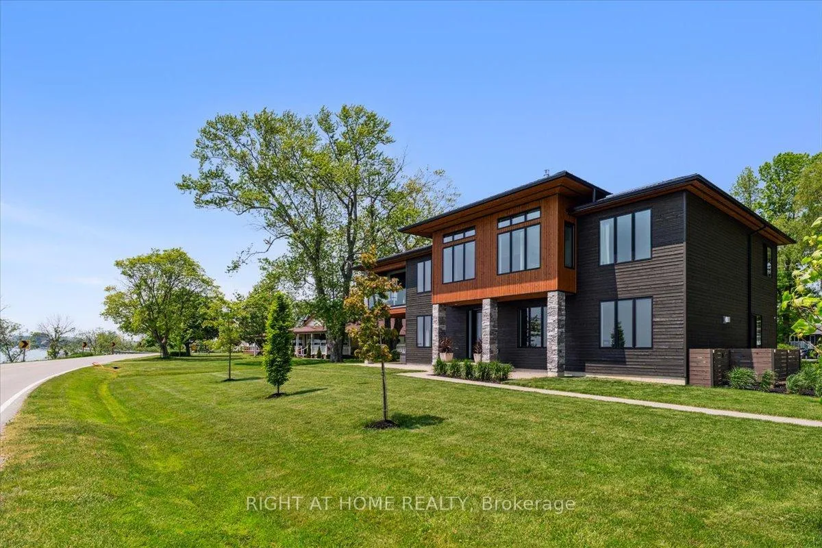 Photo 4 of 17 Bluewater Parkway, Haldimand — HOMEH