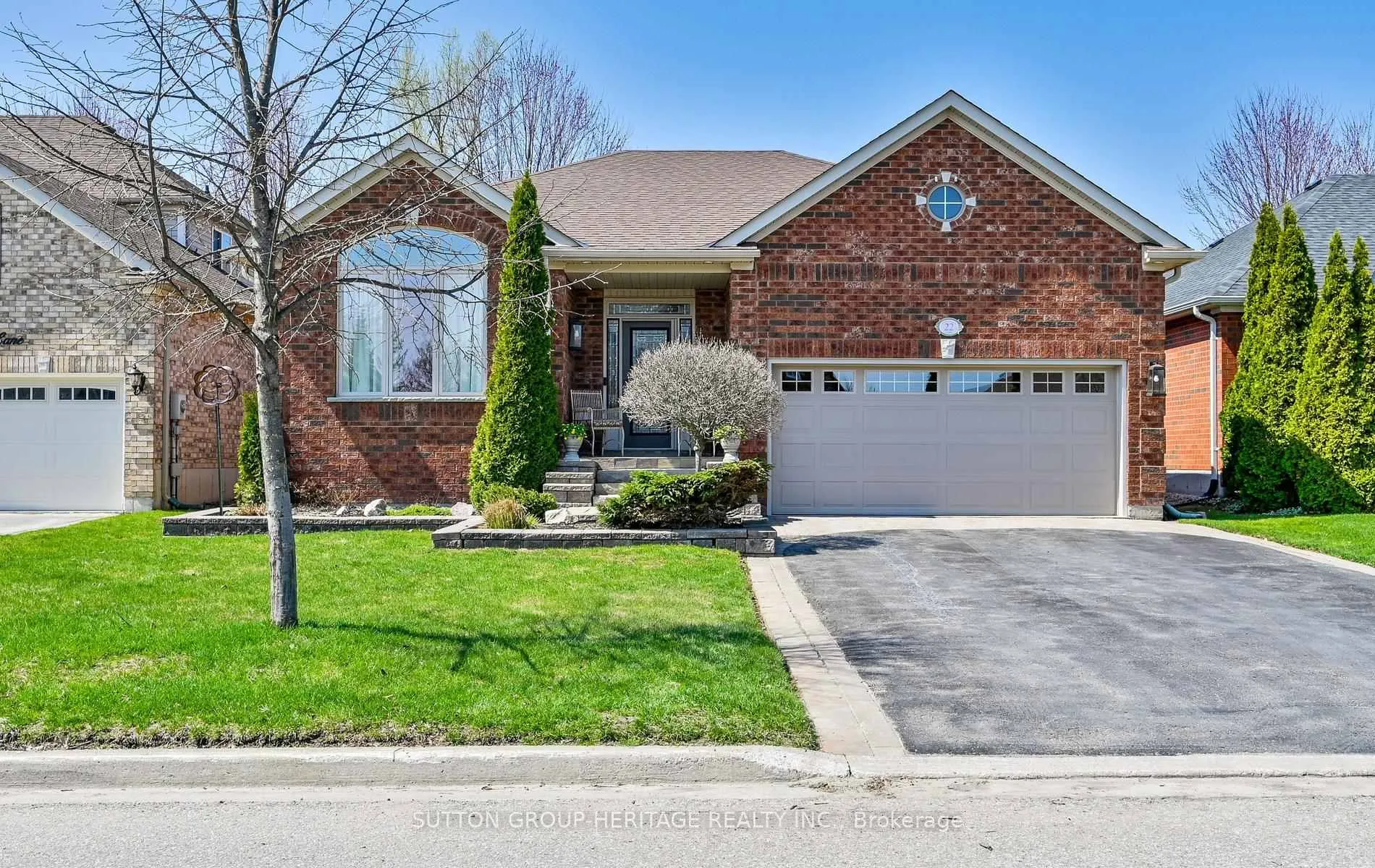 Photo 1 of 22 Ash Green Lane, Uxbridge — HOMEH